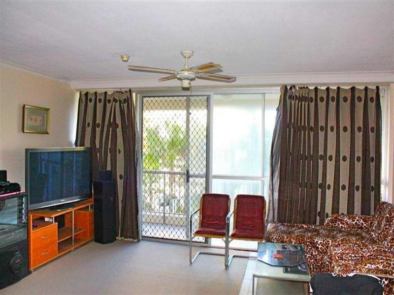 12 Enderley Avenue ‘Baronnet’, Surfers Paradise QLD 4217