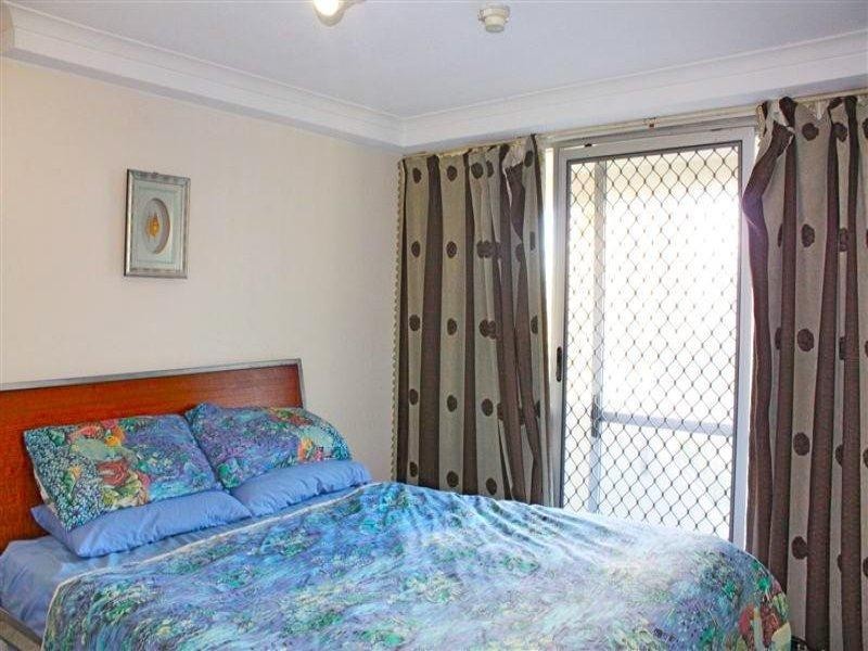 12 Enderley Avenue ‘Baronnet’, Surfers Paradise QLD 4217