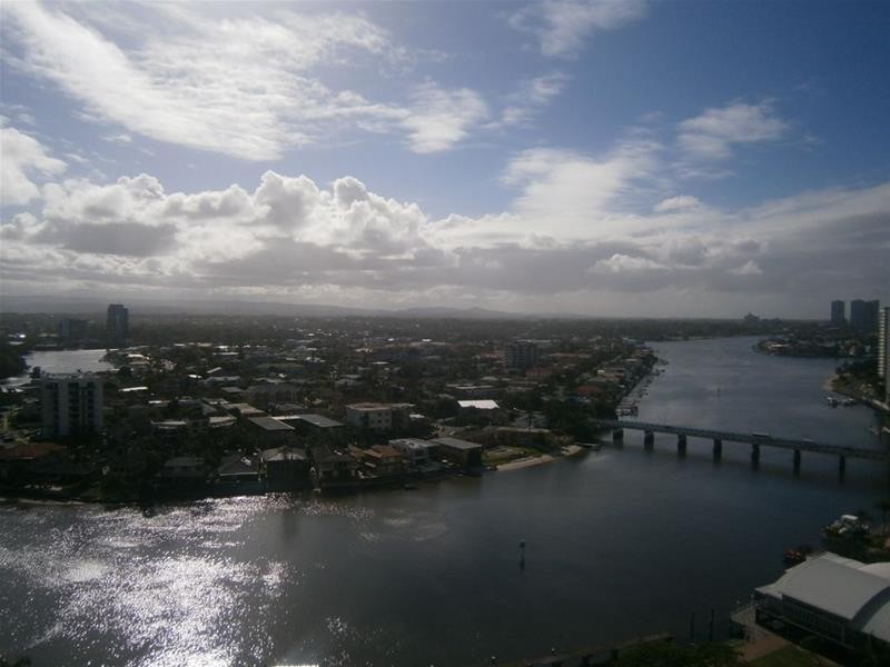 9 Ferny Avenue, Surfers Paradise QLD 4217