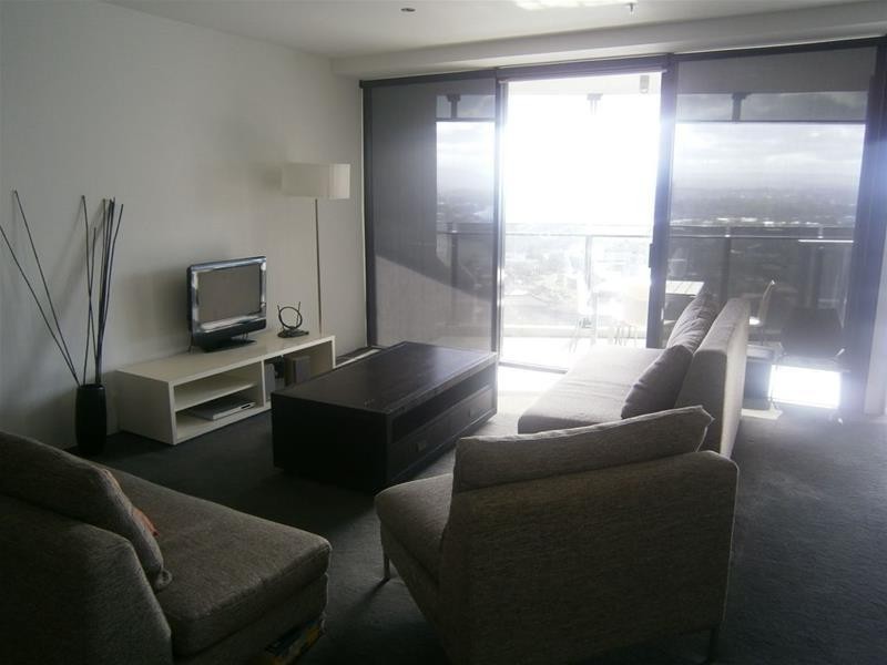 9 Ferny Avenue, Surfers Paradise QLD 4217