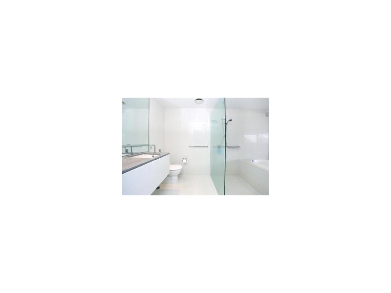 9 Ferny Avenue, Surfers Paradise QLD 4217