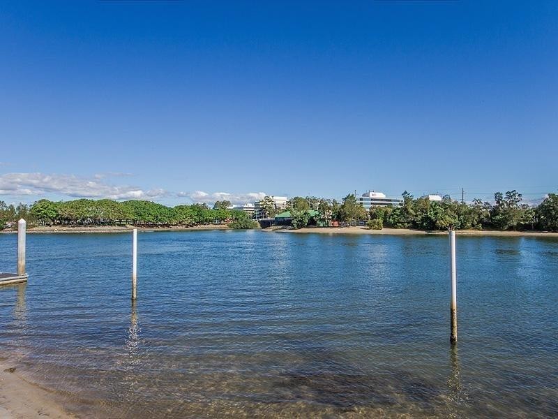 193 Stanhill Drive, Chevron Island QLD 4217