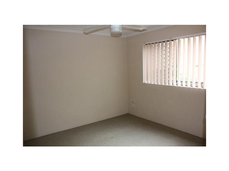 13 Illawong Street, Chevron Island QLD 4217