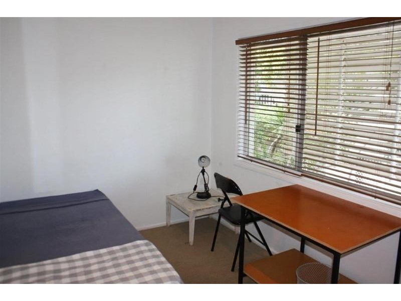 2/10 Pine Avenue, Surfers Paradise QLD 4217