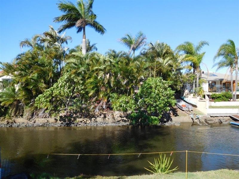 64 Rapallo Avenue, Isle Of Capri QLD 4217