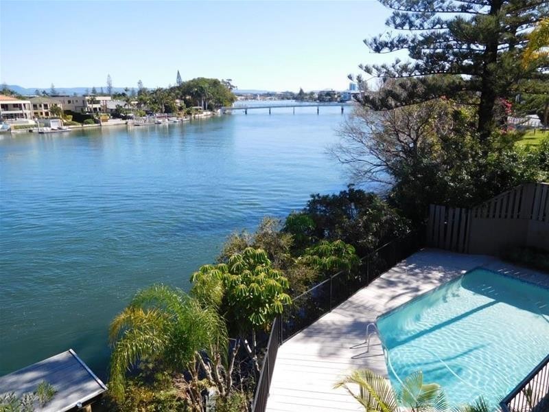 6/2964 Gold Coast Highway “Clarendon”, Surfers Paradise QLD 4217