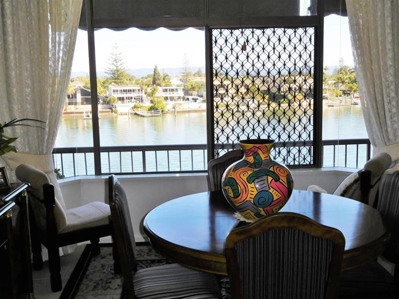 6/2964 Gold Coast Highway “Clarendon”, Surfers Paradise QLD 4217