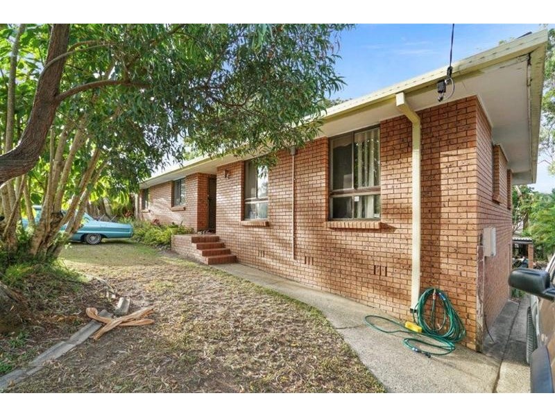 3 Sara Street, Ashmore QLD 4214