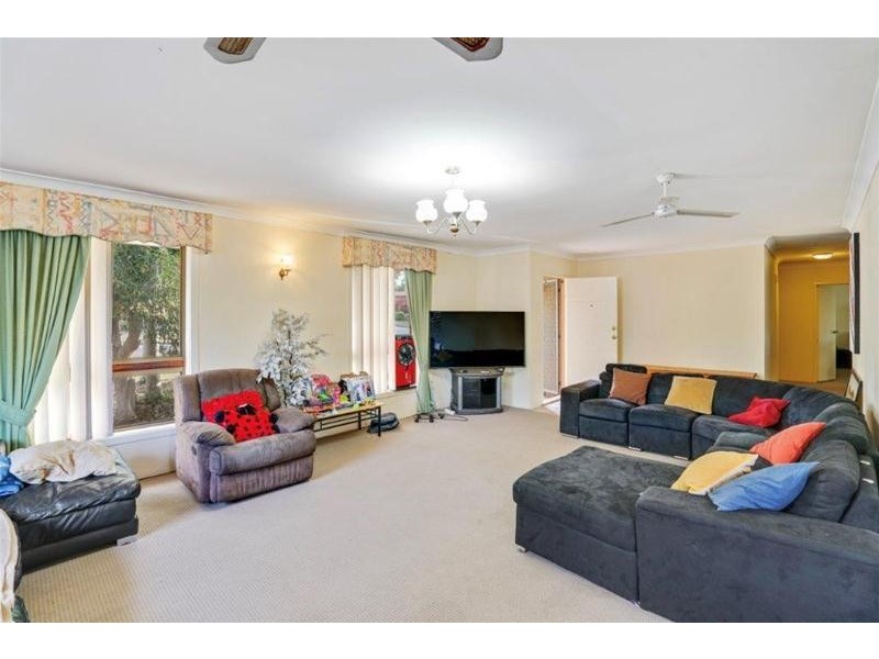 3 Sara Street, Ashmore QLD 4214