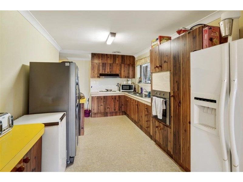 3 Sara Street, Ashmore QLD 4214