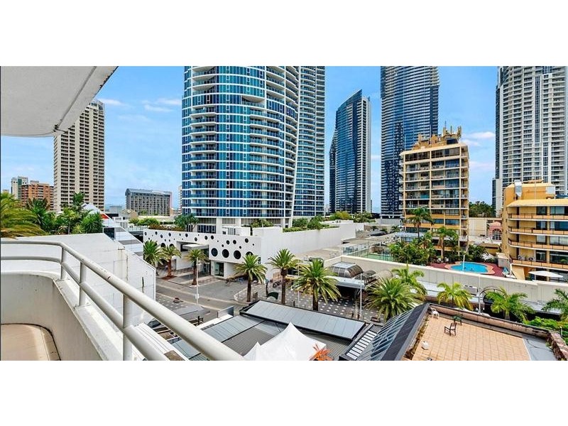 61/19  Orchid Avenue, Surfers Paradise QLD 4217