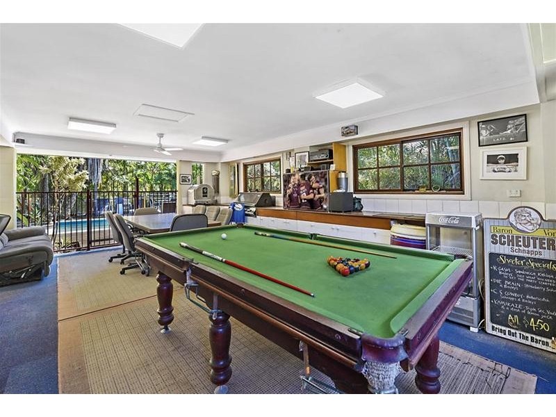 6 Ireby Court, Mermaid Waters QLD 4218