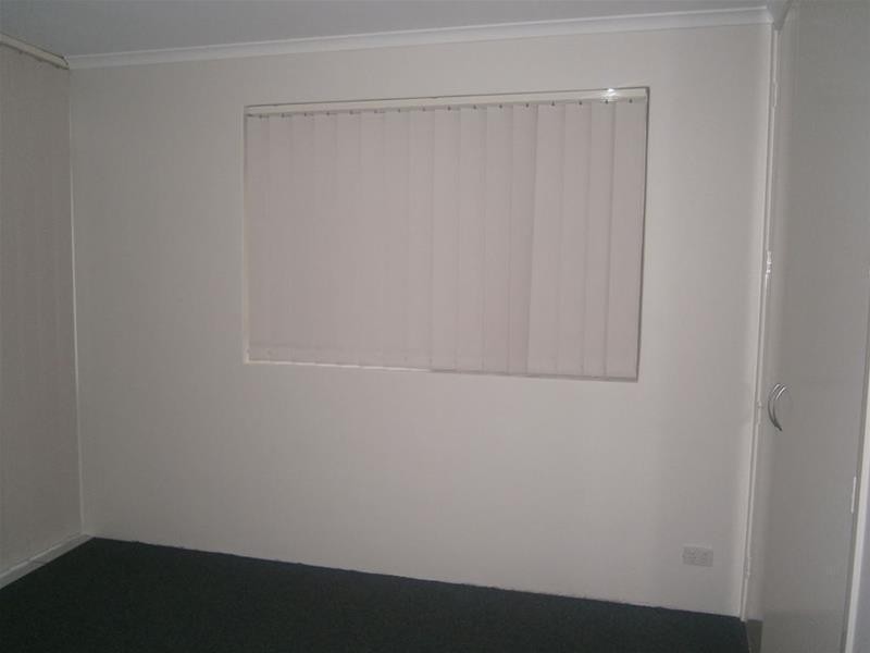 8 Darrambal Street, Chevron Island QLD 4217