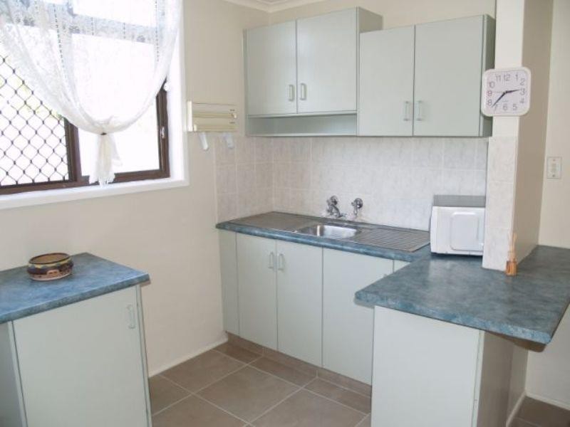 19 Leonard Avenue, Surfers Paradise QLD 4217