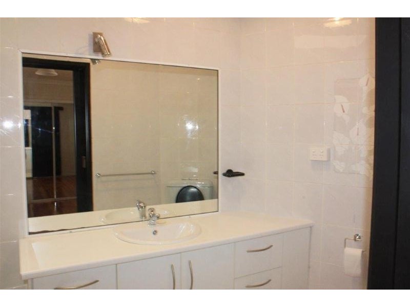 193 Stanhill Drive, Surfers Paradise QLD 4217