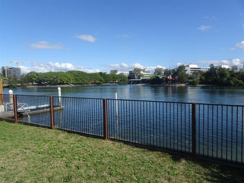 193 Stanhill Drive, Surfers Paradise QLD 4217