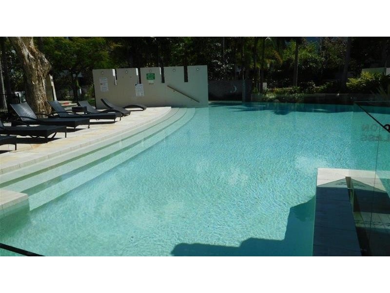 20 Bayview Street, Runaway Bay QLD 4216