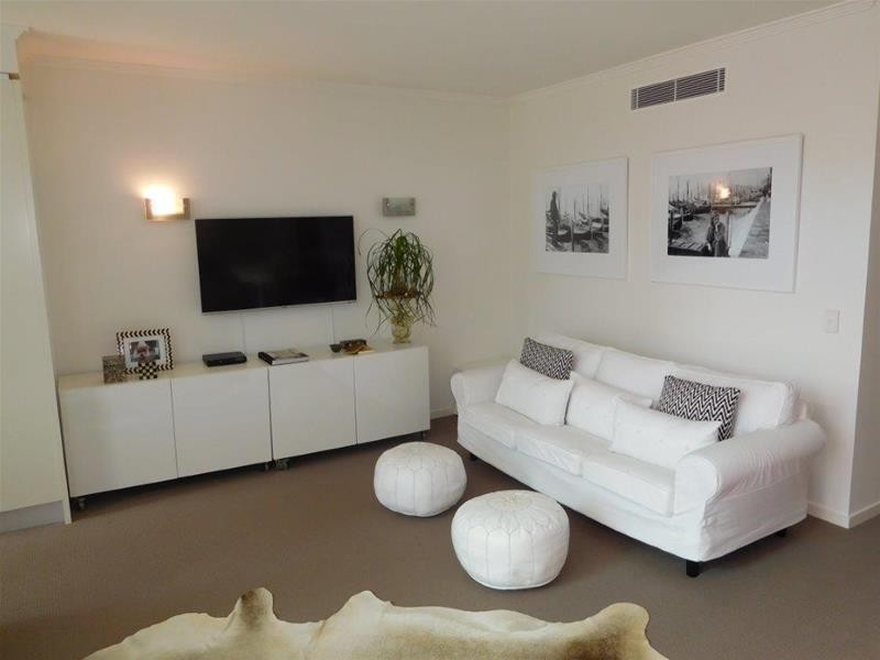 20 Bayview Street, Runaway Bay QLD 4216