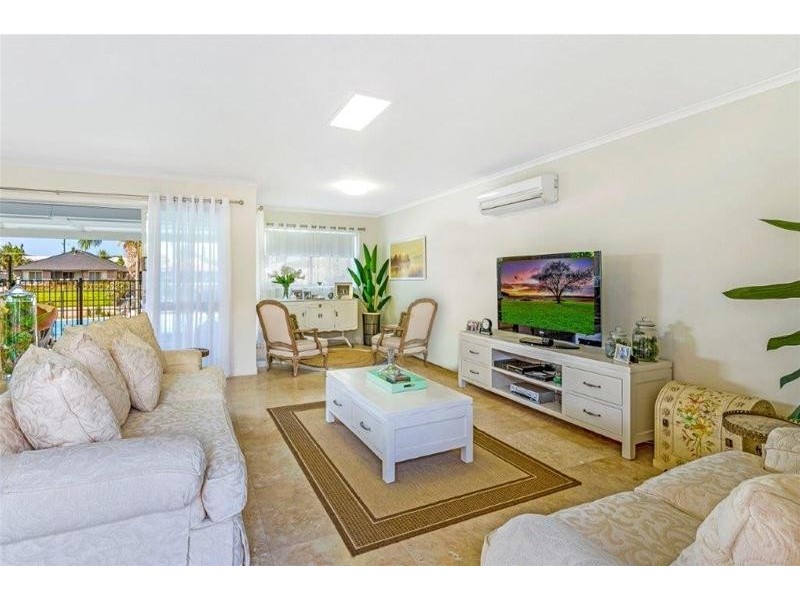 45 Rapallo Avenue, Isle Of Capri QLD 4217