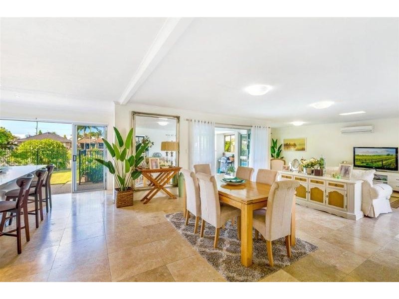 45 Rapallo Avenue, Isle Of Capri QLD 4217