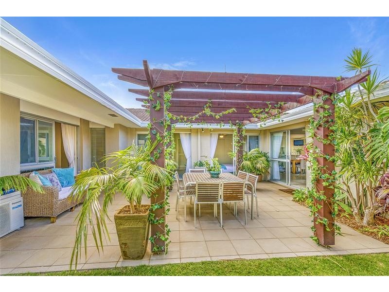 45 Rapallo Avenue, Isle Of Capri QLD 4217