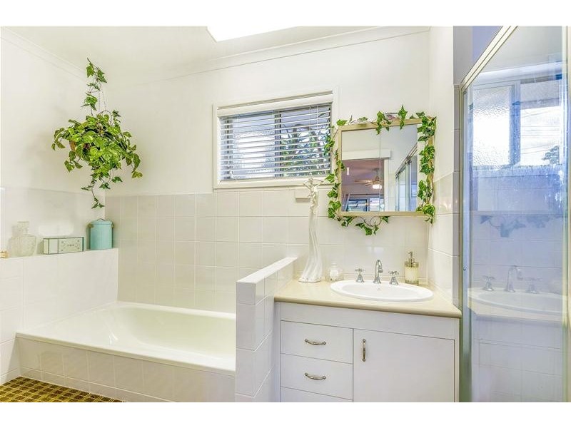 45 Rapallo Avenue, Isle Of Capri QLD 4217