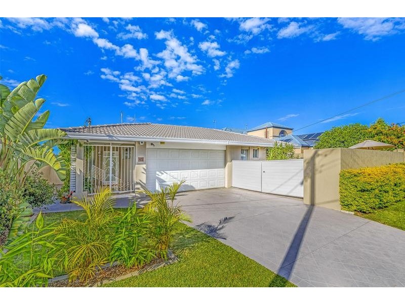 45 Rapallo Avenue, Isle Of Capri QLD 4217