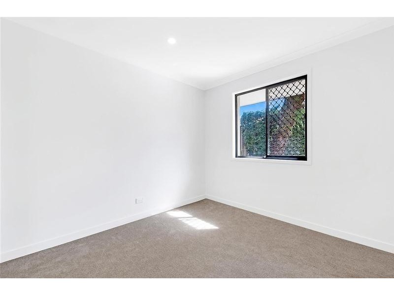 14 Lothian Avenue, Sorrento QLD 4217