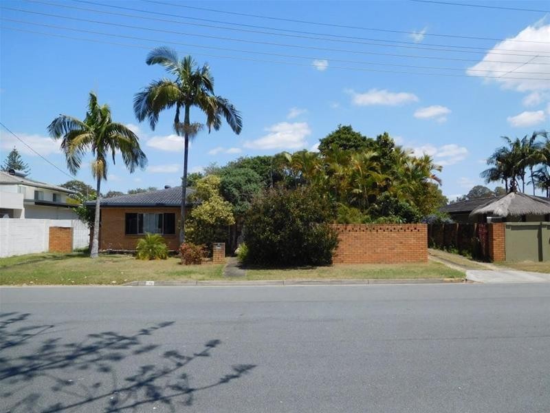 6 St Pauls Place, Isle Of Capri QLD 4217
