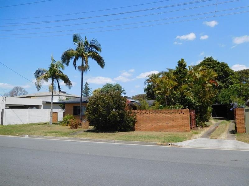 6 St Pauls Place, Isle Of Capri QLD 4217