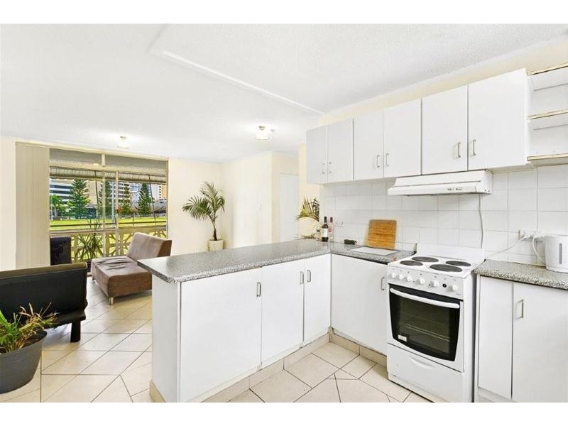 8/59 Peninsular Drive, Surfers Paradise QLD 4217