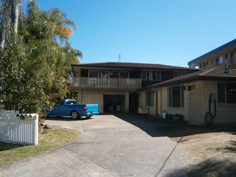 10 Acacia Avenue, Surfers Paradise QLD 4217