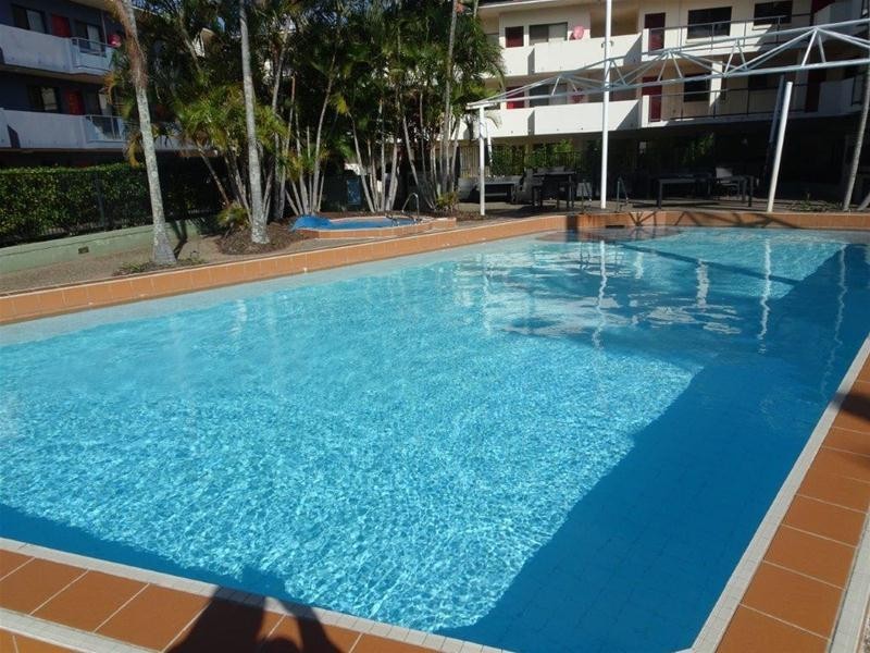 110/132 Marine Parade, Southport QLD 4215