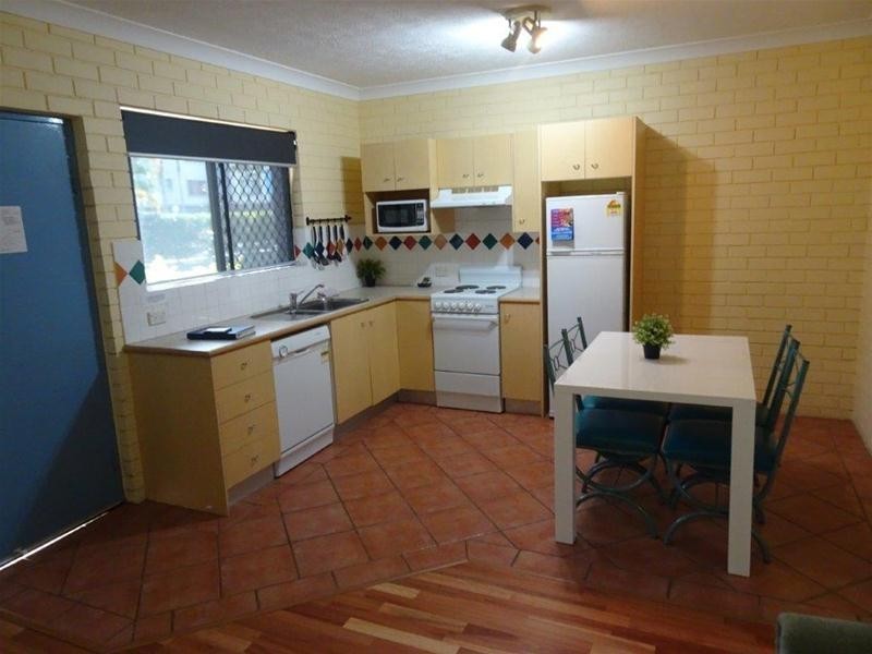 110/132 Marine Parade, Southport QLD 4215