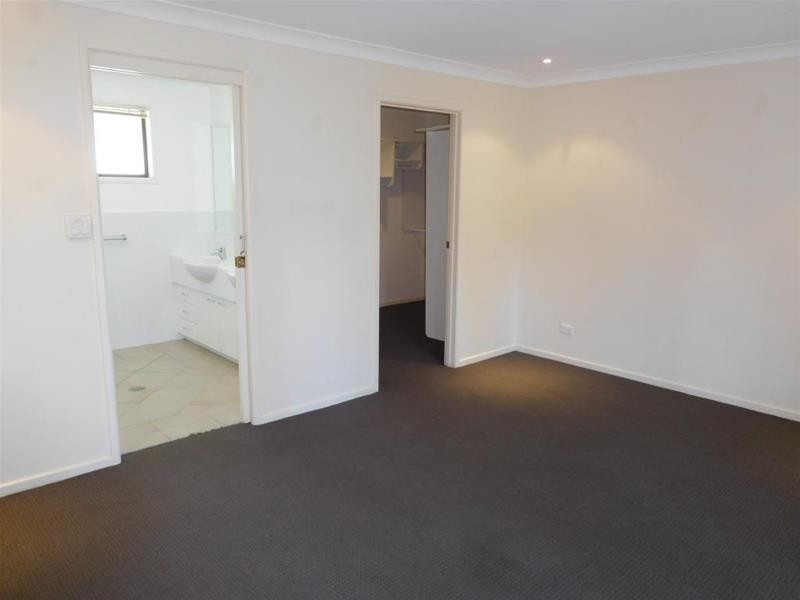 26 Platypus Avenue, Sorrento QLD 4217