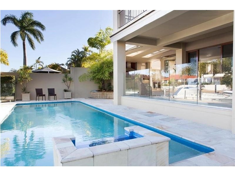 14 Seafarer Court, Paradise Waters QLD 4217