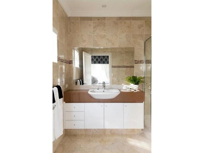 14 Seafarer Court, Paradise Waters QLD 4217