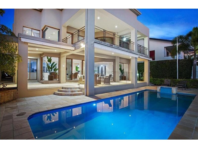 14 Seafarer Court, Paradise Waters QLD 4217