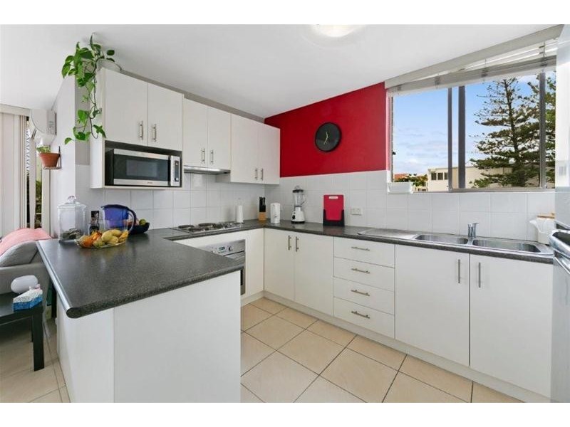 8/21 Old Burleigh Road, Surfers Paradise QLD 4217