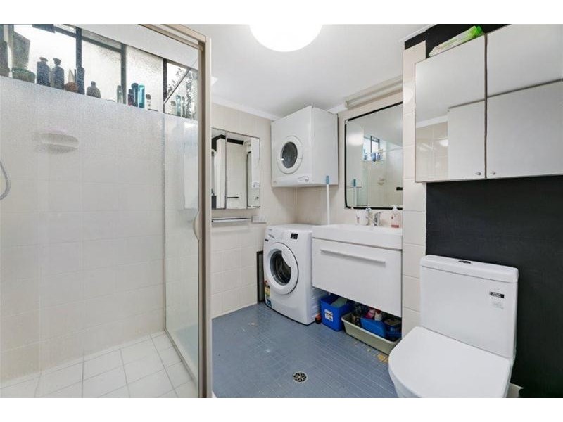 8/21 Old Burleigh Road, Surfers Paradise QLD 4217