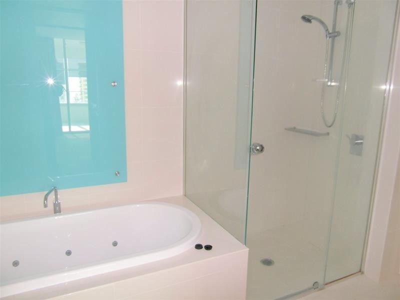 9 Hamilton Avenue “Q1″, Surfers Paradise QLD 4217