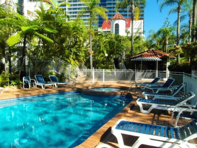 24 Hamilton Avenue ‘Copacabana’, Surfers Paradise QLD 4217