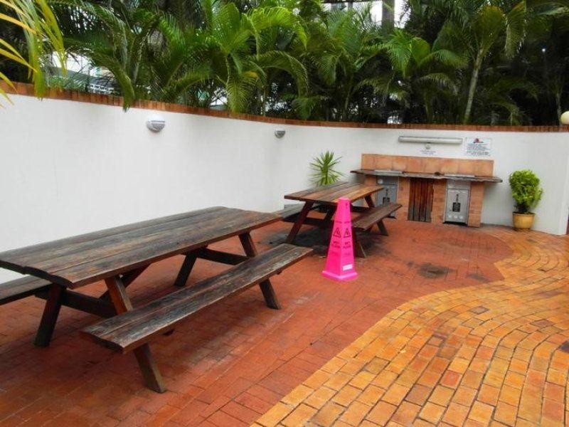 24 Hamilton Avenue ‘Copacabana’, Surfers Paradise QLD 4217