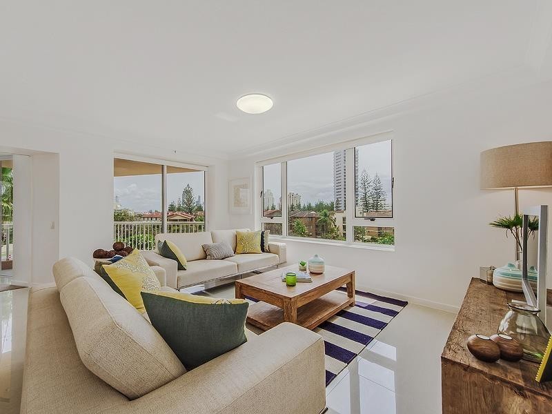 129 Surf Parade “Belle Maison”, Broadbeach QLD 4218