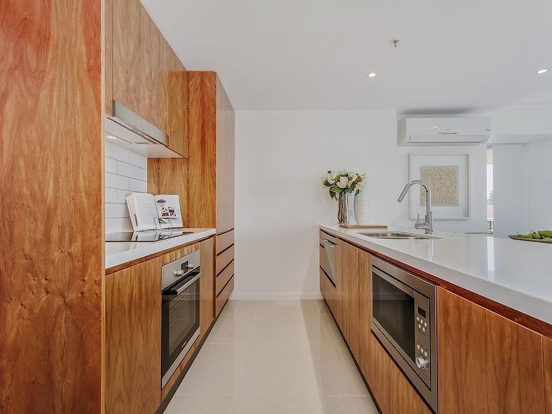 129 Surf Parade “Belle Maison”, Broadbeach QLD 4218