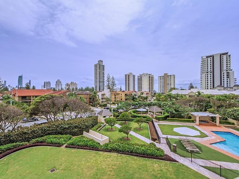 129 Surf Parade “Belle Maison”, Broadbeach QLD 4218