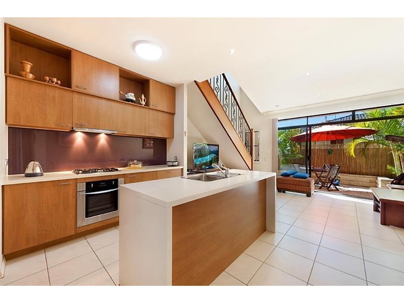 31/7 Elliott Street, Isle Of Capri QLD 4217