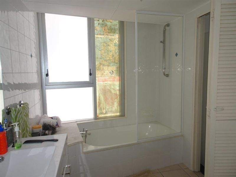 9/1 The Esplanade, Surfers Paradise QLD 4217