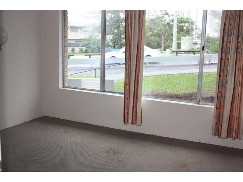 37 Tarcoola Crescent, Chevron Island QLD 4217