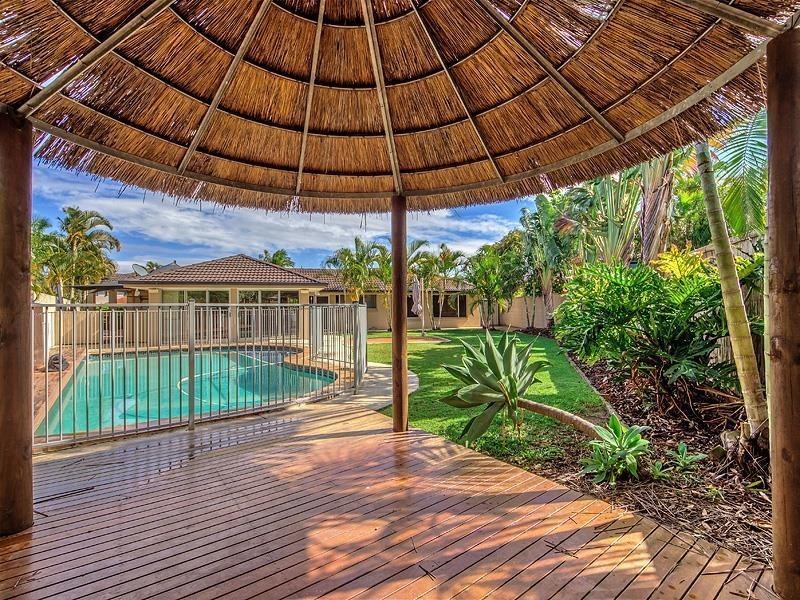 10 Wombat Court, Sorrento QLD 4217